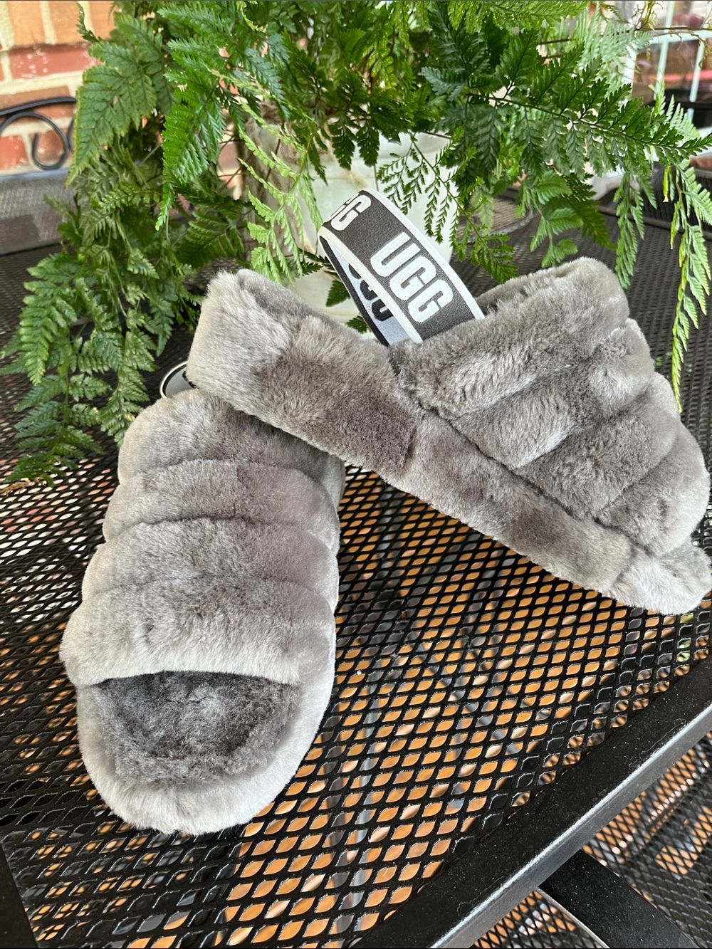 UGG Fluff Yeah Slide Slippers Size 9